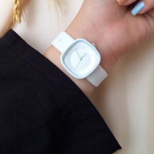 ساعت بلون🦋